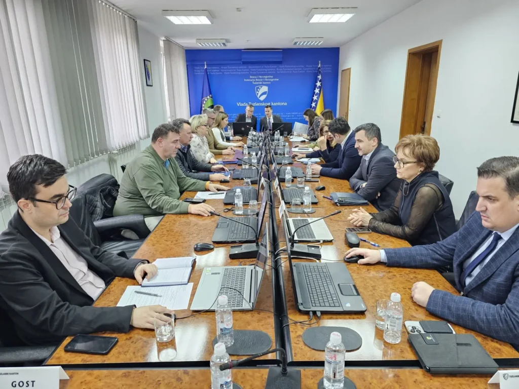 Vlada TK usvojila Aneks Kolektivnog ugovora o nagrađivanju zaposlenih