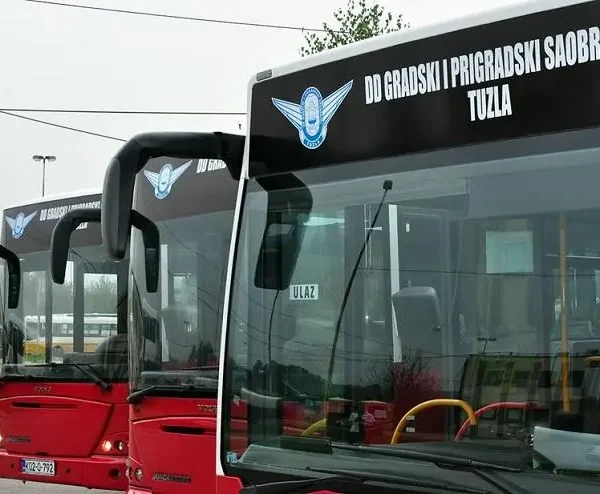 Tuzla uvodi praćenje autobusa u realnom vremenu