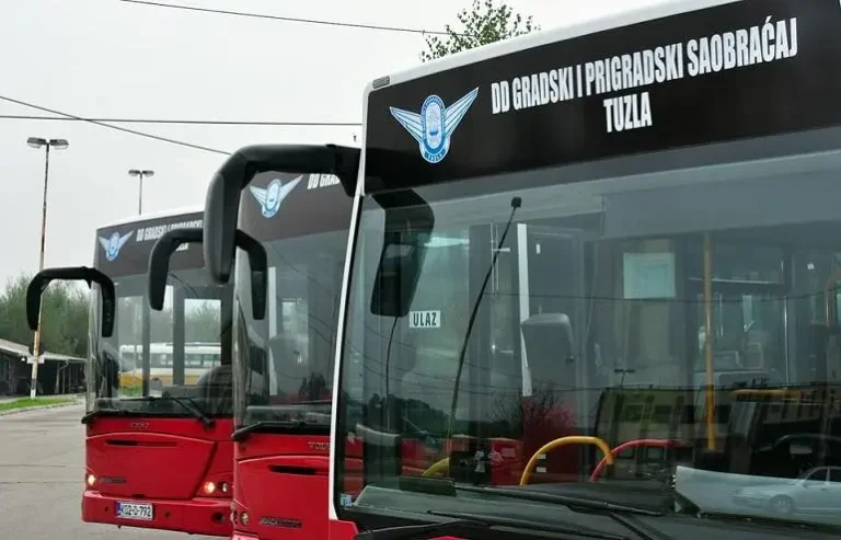 Tuzla uvodi praćenje autobusa u realnom vremenu