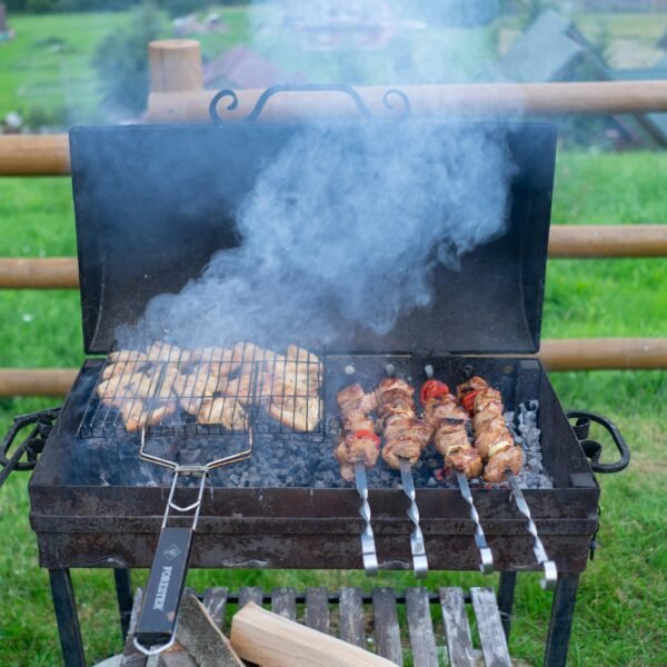 Prvi maj donosi tri neradna dana: Građanima savjet da se pripreme na vrijeme/Prvi maj uz sunce, ali i hladno jutro: Moguć mraz u pojedinim dijelovima