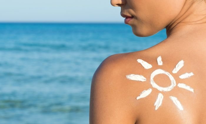 SPF 15, 30 ili 50? Evo šta zapravo znače brojevi na kremama za sunčanje