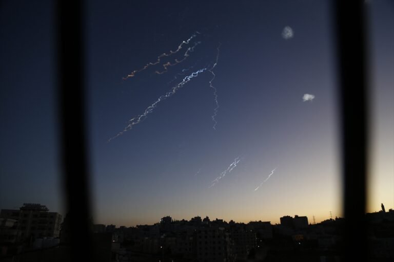 Iran i Izrael ponovo razmjenjuju udare, raste strah od nove eskalacije